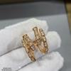 Pendientes de oro V con diamantes completos de tres círculos con forma de serpiente espiritual, pendientes exquisitos de nicho con alto sentido del diseño, pendientes de red roja