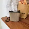 Bolso de Hombro Transfronterizo para Mujer 2026 Nuevo Diseño Bolso de Hombro Versátil Texturizado Bolso Cruzado de Cubo de Nicho Bolso de Playa
