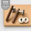 Venta Directa de Fábrica Cerradura para Puerta de Dormitorio de Madera de Nogal, Cerradura de Puerta Magnética Silenciosa Dividida para el Hogar, Manija de Puerta de Madera Maciza para Habitación Interior