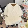 Camiseta Masculina Casual Unisex de Manga Curta com Gola Redonda Costurada à Mão, Estilo Retrô Americano de Alta Qualidade, Corte Solto, Tendência Verão 2026 Marca