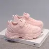 Tênis Esportivo Feminino 2026 Outono Novo Estilo Coreano Sola Grossa Tênis Pai Fashionável Respirável Leve Calçados Casuais Sapatos de Princesa