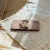 Estilo Luxo Leve Anel Fechado Fashionável e Elegante com Zircônia Tamanho Grande Rainha para Mulheres, Anel de Dedo Indicador de Nicho de Alto Padrão