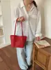 Bolsa de ombro/axila grande capacidade transfronteiriça, moderna e estilosa, bolsa simples de trama vazada, nicho e elegante, bolsa de ombro/axila versátil