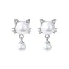 Brincos Elegantes de Gato com Pérolas para Mulheres, Design de Nicho com Toque de Luxo, Brincos Únicos, Moda de Luxo Leve, Acessórios de Orelha Minimalistas com Pérolas