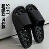 Zapatillas de baño antideslizantes de EVA con fugas, suela suave, huecas y de secado rápido para el hogar, venta al por mayor de verano
