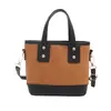 Nova bolsa 2026: uma bolsa de ombro estilosa e versátil com um design chique e leve, perfeita para o trajeto diário e apresentando um design moderno de patchwork