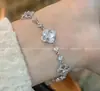 Pulsera Popular de Cristal de Gama Alta de Nicho Estilo Coreano para Mujer, Versátil y Elegante, Exquisita Joyería de Mano con Corazón de Circonita y Lazo