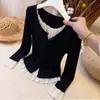 Camisa feminina elegante estilo francês, novo design outono 2026, emenda de renda, falso duas peças, top versátil e moderno
