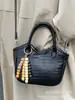 As Bolsas Pequenas Populares Deste Ano para Mulheres no Outono e Inverno São Versáteis Novas Bolsas Transversais Casuais 2025 Bolsas Tipo Sela Retrô Bolsas Tipo Balde