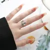 Anel Aberto Minimalista com Estilo Discreto, Ajustável e Versátil, Adequado para Uso Diário, Anel de Dedo de Alta Qualidade e Único