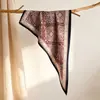 Bufanda versátil de sarga de seda sintética estilo coreano, pañuelo triangular, pañuelo para la cabeza, diadema, chal decorativo, cinturón, bufanda de seda al por mayor