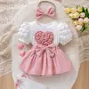 Amazon Conjunto de 3 piezas para bebé niña, verano, manga corta, cuadros de maíz, manga abullonada, bordado de corazón, mameluco vestido + diadema + calcetines