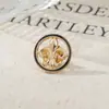 Broche Masculino Retro com Padrão Dourado Pin de Lapela Moda Estilo Coreano e Japonês Insígnia Tendência Flor de Lapela Terno Acessório Tendência