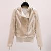 Primavera 2026 Nuevo Estilo Coreano Chaqueta Biker Chaqueta de Cuero PU Chaqueta de Cuero Corta Ajustada para Mujer Cuello Alto Simple Blanco Crudo Venta al por Mayor