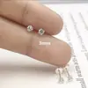 Brincos de tarracha Zircônia em prata de lei s925 quatro garras homens e mulheres brilho Diamante pequenos brincos simples moda temperamento versátil joia de orelha
