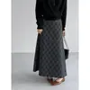 Falda de Lana con Patrón de Diamantes Vintage Jiangzuo para Mujer 2026 Otoño Suave y Texturizada Cintura Alta Adelgazante Falda Larga de Corte A 1885