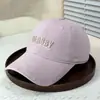 Nuevo Color Claro Letra Inglesa Parte Superior Suave Lengüeta de Pato Bordado en la Visera Versátil Casual Gorra de Béisbol Japonesa Primavera y Verano