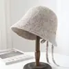 Nuevo Sombrero de Pescador de Alta Calidad para Mujer de Otoño e Invierno, Sombrero de Pescador Cálido de Punto Moda Coreana, Sombrero Cubeta de Color Puro con Correa Exquisita