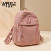 Mochila Pequena de Veludo para Mulheres 2025 Nova Estilo Japonês Casual Moda Simples Versátil Viagem Compras Mochila Macia para Meninas