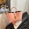 Bolso de hombro retro de color sólido, minimalista, elegante y único para mujer, con gran capacidad, adecuado para ir al trabajo y salidas, ofreciendo un look sofisticado y a la moda, y se puede llevar como bolso de mano o cruzado.