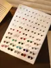 Aretes de pedrería de colores mixtos 50 pares de aretes de traje para estudiantes aretes simples baratos aretes de colores moda aretes combinados versátiles