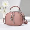 Bolsa Redonda Pequena Nova com Franjas Transfronteiriça Versátil para Ombro Mão Transversal Bolsa Pequena Popular para Mulheres Bolsa de Moda de Nicho