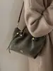 Bolsa de Mão Exquisita e Moderna para Mulheres 2026 Nova Moda de Inverno Versátil Bolsa de Ombro Casual para o Dia a Dia Bolsa Transversal Tendência