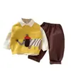 Ropa Deportiva al por Mayor para Niños, Conjunto de Tres Piezas de Nueva Colección Primavera-Otoño, Camisa a Rayas con Cuello para Niños Guapos, Chaleco de Punto con Elefante