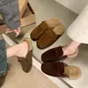2026 Zapatillas de Felpa Vieja de Pelo Plano para Mujer Mules Estilo Nuevo Suela Gruesa Slip-on Estilo Dinero Punta Cuadrada Color Camel
