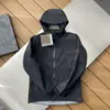 Jaqueta Leve Taizhou Niaojia Mesmo Estilo SL Totalmente Emborrachada Hardshell Camada Única à Prova de Vento e Impermeável para Homens e Mulheres