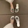 Chanclas de cuña estilo hada francesa con fuegos artificiales de pedrería para mujer, nuevo estilo de noche 2026 Sandalias de playa para vacaciones