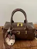 Otoño 2026 Bolso Cruzado de Hombro de Moda y Elegante Bolso de Mano de Alto Valor Bolso Boston Relajado y Único