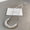Collar de círculo de plata roto para mujer, diseño de nicho simple irregular, cinturón apilado, cadena de clavícula de cuentas ligeras de lujo que combina con todo, nuevo estilo