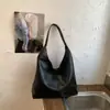 Bolsa tote de design nichado transfronteiriço de alta qualidade e grande capacidade, nova bolsa de ombro para o dia a dia 2026, bolsa feminina estilosa e versátil