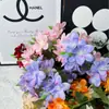 Nueva Xiangxuelan de 5 ramas, flor artificial Xiangxuelan individual de alta gama para boda, decoración de arreglos florales para salón de bodas, flor falsa