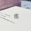 Pendientes de Acero de Titanio con Cierre de Rosca de Oro de 18 Quilates, Tornillos Creativos Pequeños para Cartílago, Elegantes y Versátiles para Mujeres