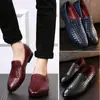 Verano 2020 Nuevo Estilo Británico Versátil Zapatos Mocasines de Cuero para Hombre Zapatos Trendy sin Cordones Estilo Coreano Zapatos de Cuero para Peluquero