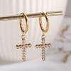 Pendientes de oro de 18 quilates con microincrustaciones de circonitas de lujo, estilo europeo y americano, con cruz de acero inoxidable para mujer, pendientes de circonitas AAA doradas.