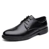 Sapatos masculinos de couro Woodpecker, sapatos formais de negócios em couro genuíno com sola leve, novos sapatos casuais respiráveis com sola macia estilo britânico para terno de escritório