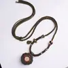 Novo Colar Vintage de Corda de Couro Encerado Estilo Chinês com Dinheiro do Espírito da Montanha Thangka, Dente de Tigre e Contas Dzi, Corrente de Suéter Vintage Estilo Étnico