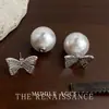Pendientes de Perla Hueca de Mariposa Franceses Antiguos Ligeros Medios Vintage Pendientes Artísticos Retro de Lujo Ligero Pendientes Avanzados