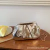 2026 Nuevo Bolso Cuadrado Pequeño Versátil de Color Sólido con Textura de Lujo Ligero, Bolso Cruzado con Cadena para Mujer