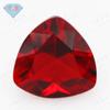 Huagang Gem Anillo de Vidrio Rojo Triángulo Gordo Superficie Trasera Piedra al Descubierto Diamante de Imitación Triángulo Gordo Vidrio Rojo Incrustado Primera Joyería