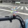 Pequeño molino de viento soplando el viento puede girar decoraciones de coche eléctrico a batería motocicleta bicicleta coche lindo pequeños adornos al por mayor