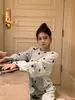 Pijama de coralina para mujer, engrosado para invierno, lindo conjunto de ropa de estar de franela, moderno y holgado, conjunto de cárdigan de manga larga