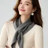 Bufanda Triangular de Cachemir para Mujer Otoño/Invierno 2026, Bufanda Caliente de Cachemir Perforado, Chal Pequeño Bicolor de Doble Cara