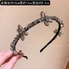 Diadema Coreana de Lujo Ligero con Cabeza de Flor de Cristal para Mujer, Pinza para el Cabello Exquisita de Gama Alta para Salir, Nuevo Accesorio Versátil para el Cabello con Cabeza de Calavera