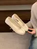 Zapatos planos de satén estilo francés con abertura en la punta para mujer, zapatos planos de corte bajo, nuevo estilo 2026, bailarinas de hadas, zapatos de pezuña de cerdo