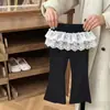 Calças Flare Estilosas para Meninas Estilo Primavera e Outono 2026 Novidade Bebê Estilo Coreano Calças Longas com Barra de Renda Calças Casuais Versáteis