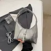 Bolsa de Axila de Nicho para Mulheres, Novo Modelo Primavera 2026, Luxo Leve de Alta Qualidade, Versátil para o Dia a Dia, Bolsa de Ombro Único Transversal